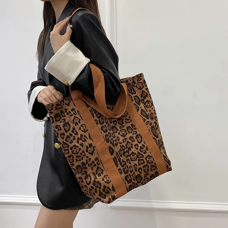 Сумка в стиле ретро с леопардовым принтом новинка 2024 высококачественная