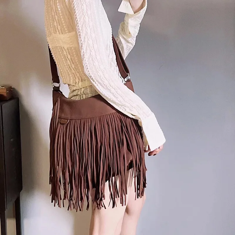 

Винтажная Сумка-Кроссбоди из искусственной замши в стиле хиппи с бахромой для женщин, богемная сумка через плечо с кисточкой, клатч в этниче...