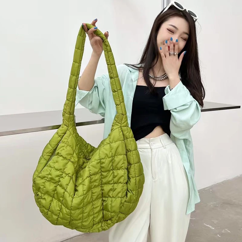 Casual Large Capacity Tote Shoulder Bags Designer Ruched Handbag Luxury Nylon Quilted Padded Crossbody Bag Female Big Purse 2023