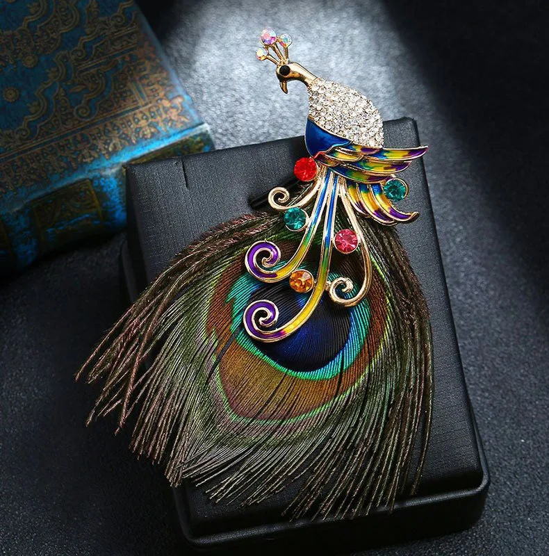 

Atmospheric peacock feather brooch temperament new rhinestone pin corsage coat shawl buckle suit accessories women