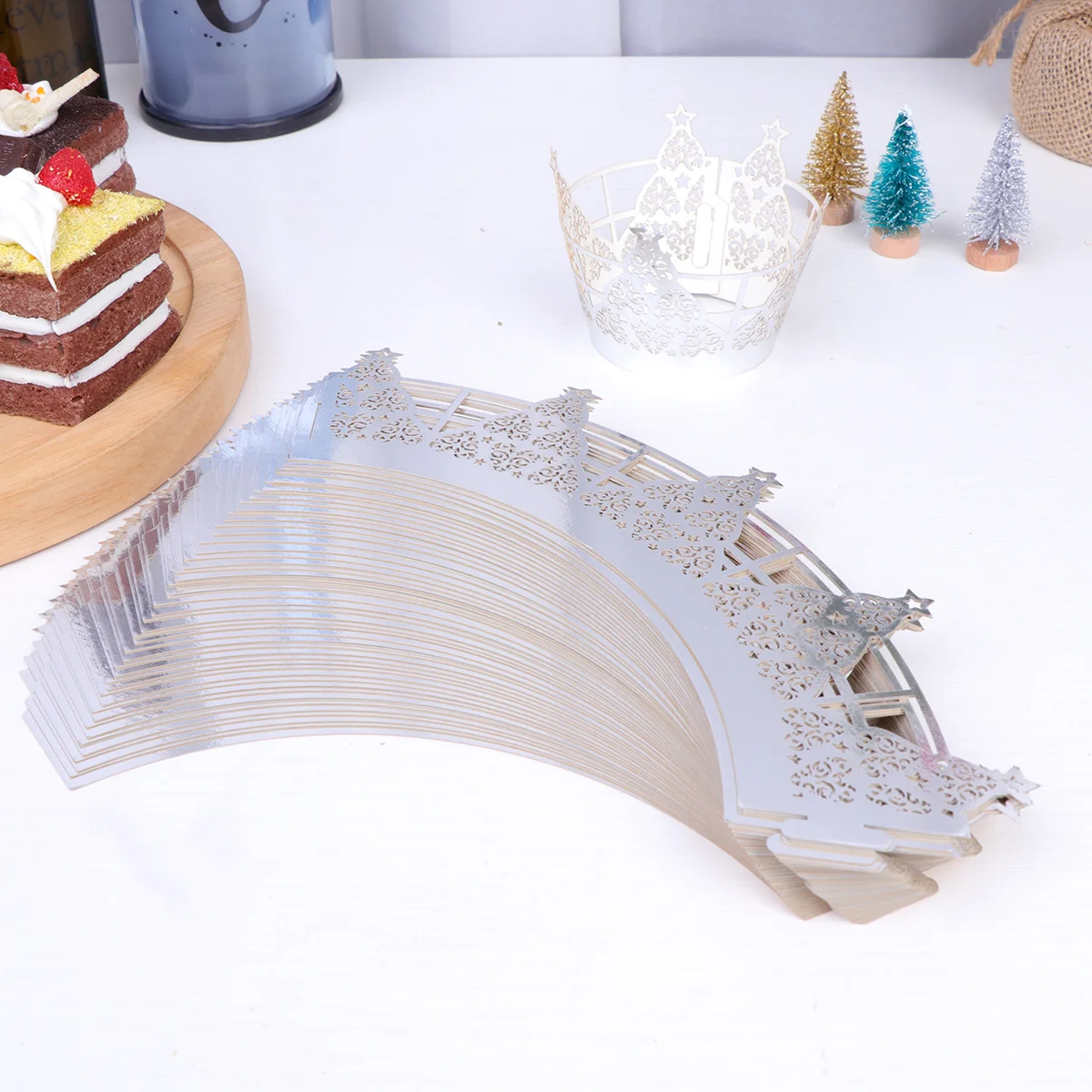 

50PCS Christmas Cupcake Cups Muffin Liner Wrapper Paper Cake Wrapper Decorative Party Cupcake Paper Case