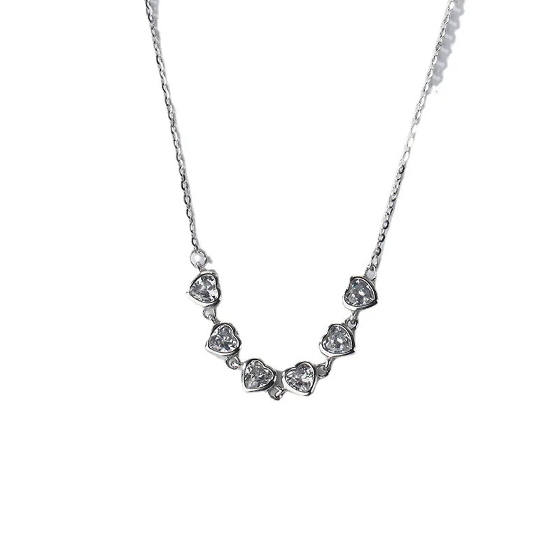 Женское ожерелье из серебра 925 пробы с фианитом |