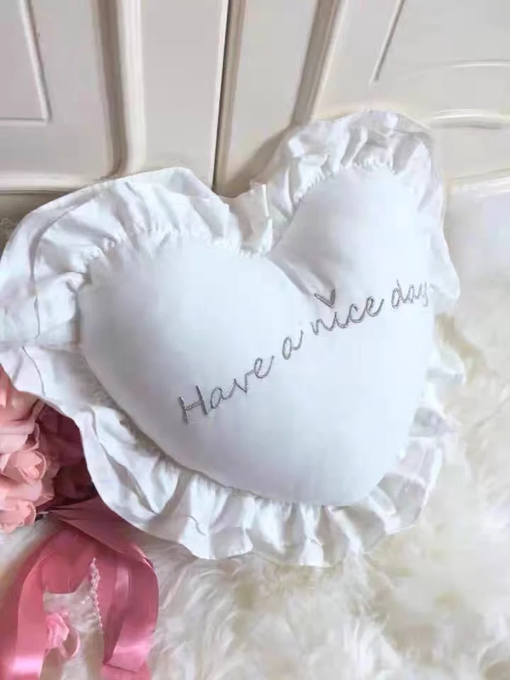 

Хлопковая сердцевидная подушка Princess