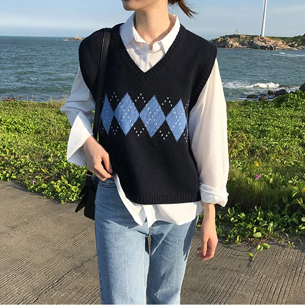 

2021 Korean Style Vintage Geometric Argyle V Neck Sleeveless Pullovers Knitted Woman Sweaters Women Sweater Vest Autumn Chaleco