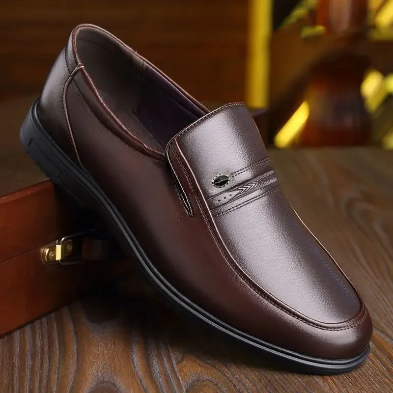 Мягкая деловая кожаная обувь для мужчин мужская повседневная с круглым носком