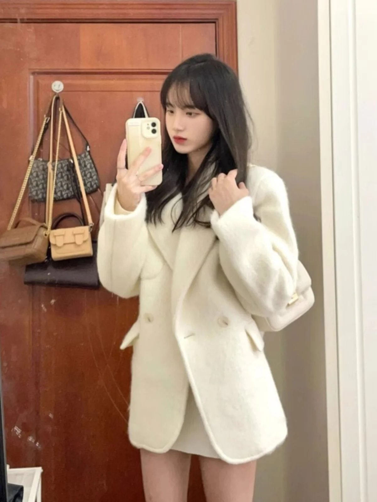 Белое короткое шерстяное пальто женская шерстяная куртка осень и зима 2024 новая