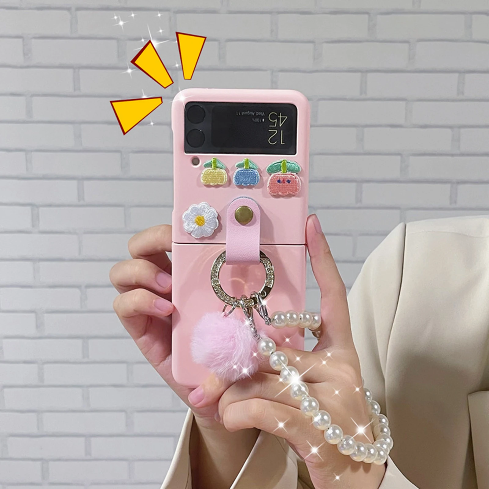 Folding Case for Samsung Galaxy Z Flip 3 4 5G with Pearl Chain Hard PC Smartphone Case Cute Bear Phone Case Shockproof Cover