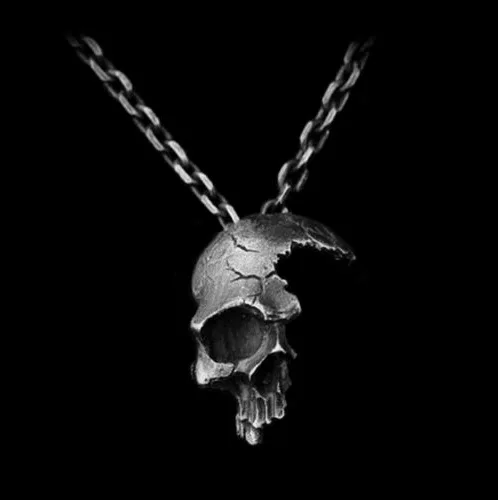 

2021 Explosions Retro Half Skull Necklace Metal Skeleton Pendant Trendy Vintage Gothic Jewelry Choker Pendants Crow Necklaces