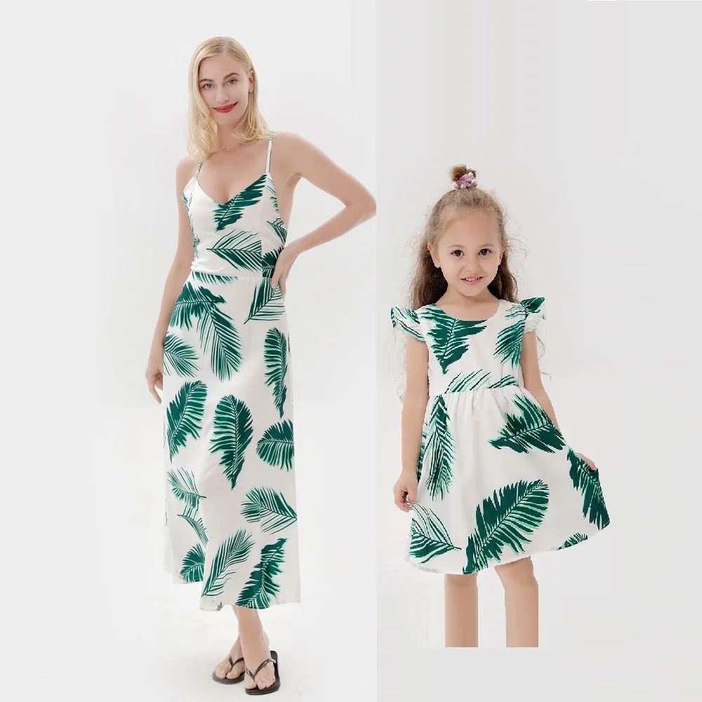 

Модные одинаковые платья для мамы и дочки, Семейный комплект с принтом листьев, одежда для мамы, ребенка, мамы и ребенка, шифоновое платье дл...