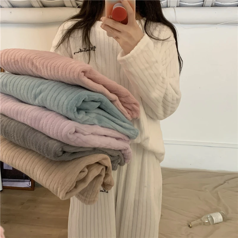 Autumn Winter Women Pajamas Coral Fleece Warm Sleepwear Solid Color Home Clothes Sets