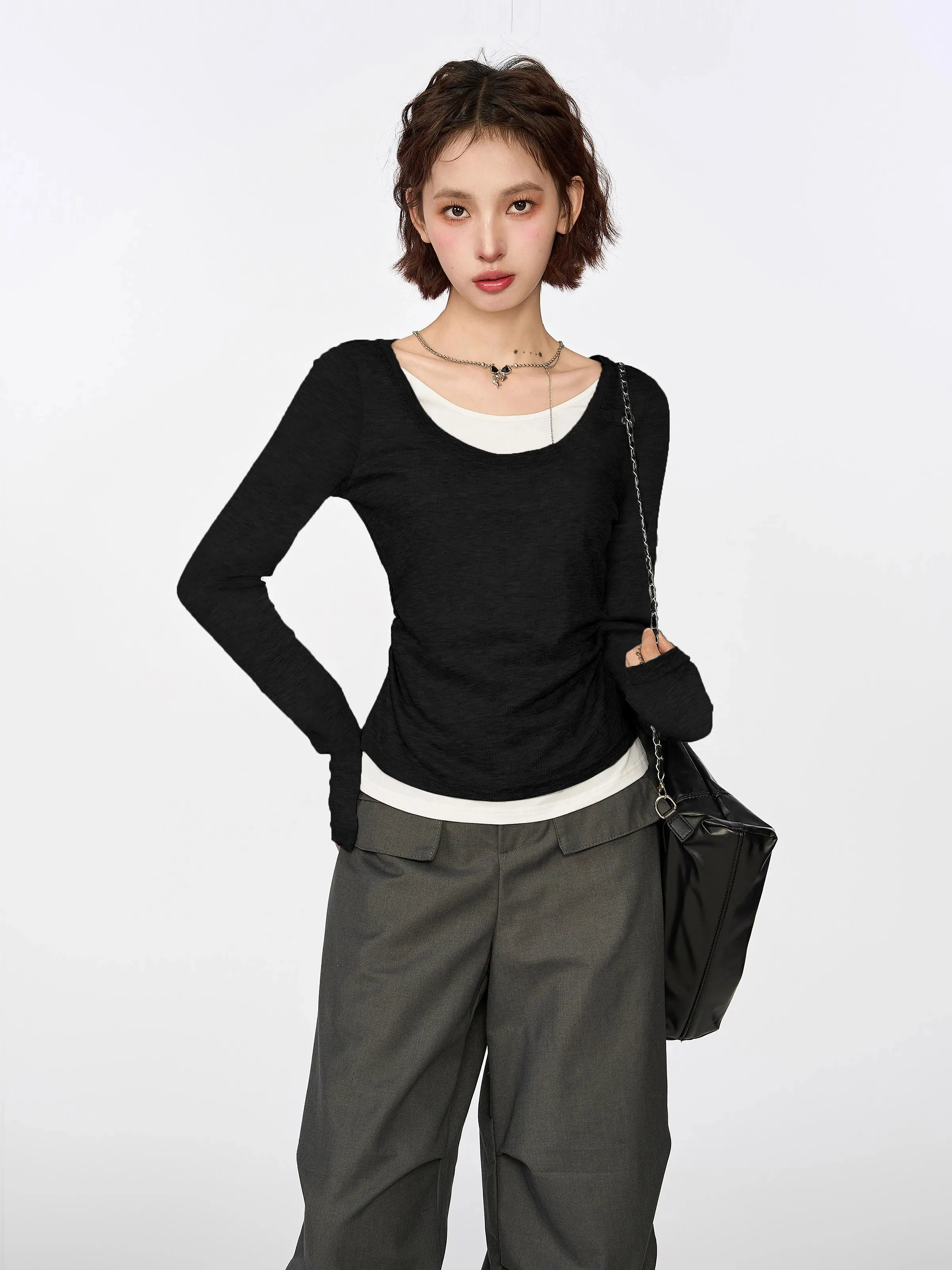 Черная двухсекционная рубашка с длинными рукавами и искусственными плечами