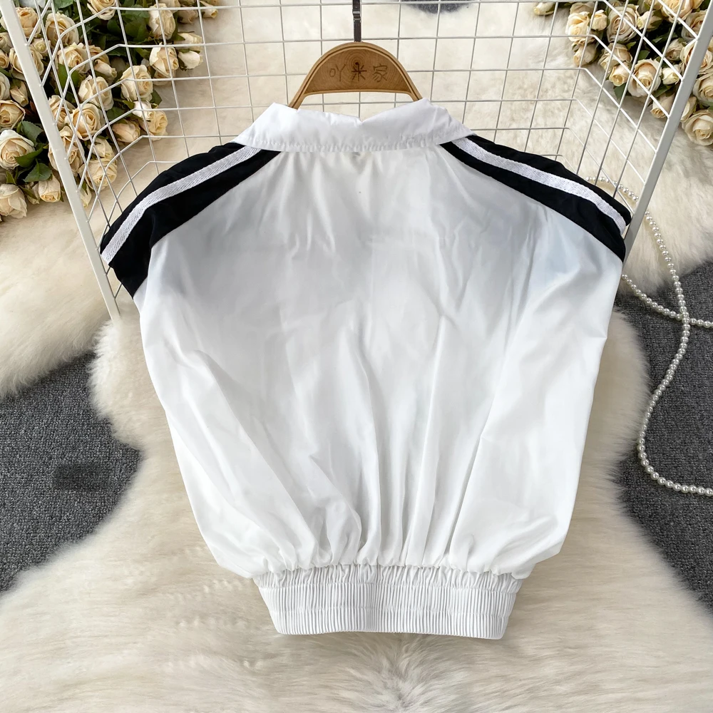 Куртка женская короткая в полоску на молнии с отложным воротником