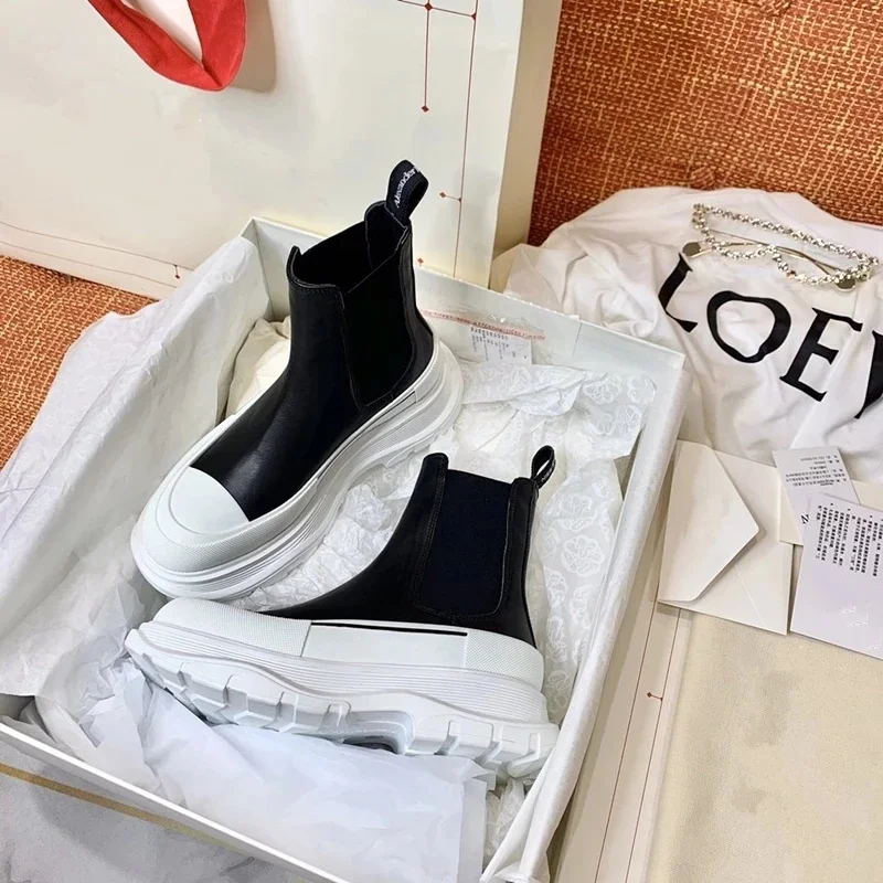

Роскошный Ontwerp Vrouwen Enkellaars Mode Slip De kle Slip Op Korte Laarzen Platform Wiggen боевой Laarzen Vrouwen Zapatos De Muje
