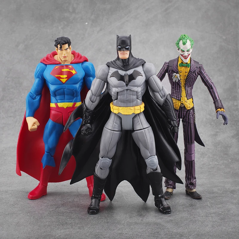 

DC Action Figure Batman V Superman: Dawn of Justice Armored Batman Superman Joker Thanos Joints Movable Model Ornament Toys