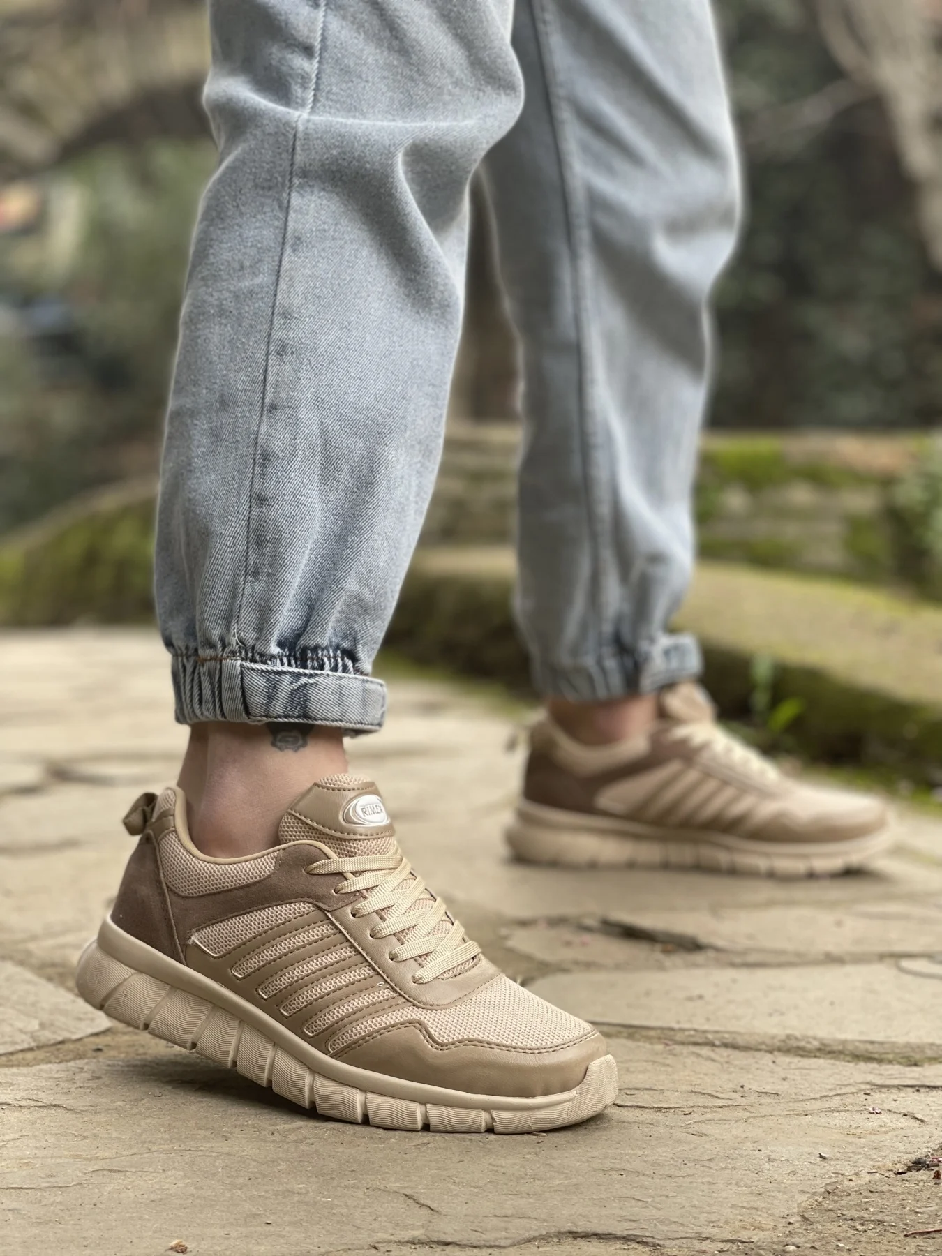 

CO701 lace-up beige men's sneakers