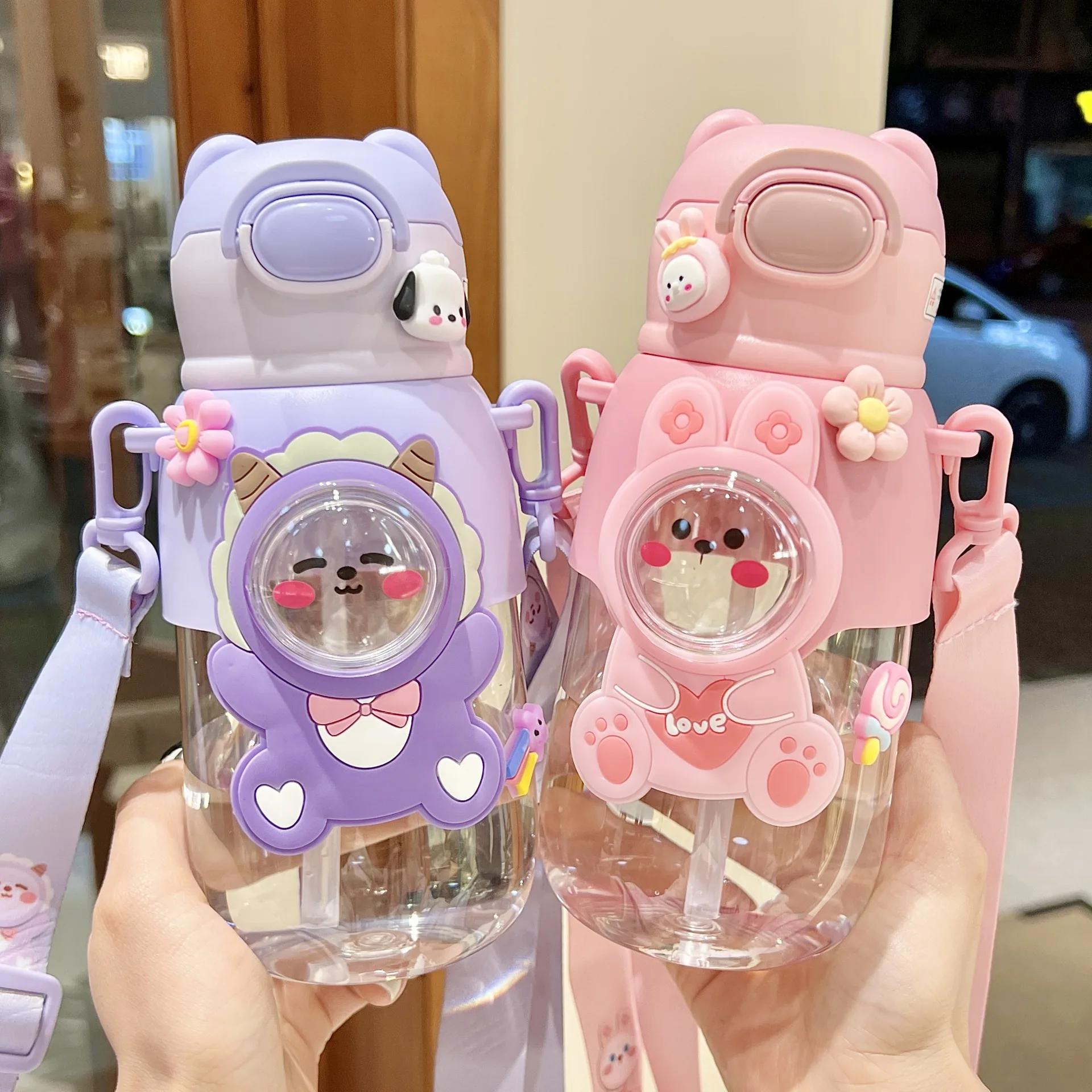 

660ml Cute Kids Sippy Cup Kawaii Plastic Water Bottle For Kids Cartoon Children Water Cup With Strap Rope Drinking Bottle