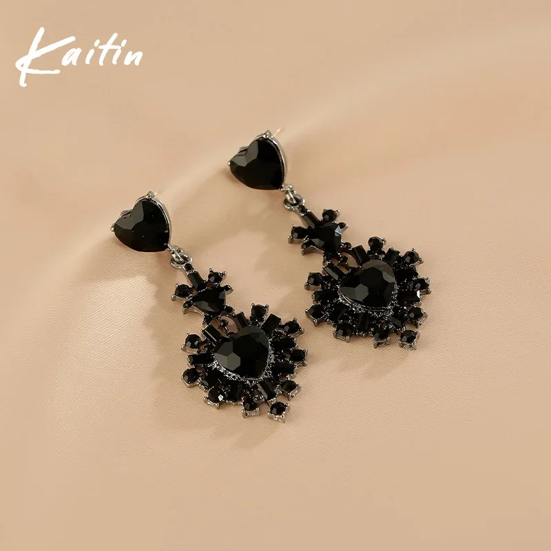 Женские серьги-сердечки с инкрустацией стразами корейские модные черные