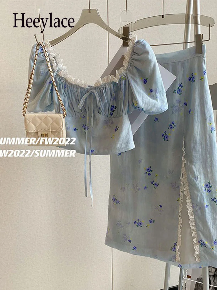 

Женский летний комплект из 2 предметов, корейский стиль, квадратный воротник, пышные рукава, короткий топ и юбка с цветочным принтом, женская одежда