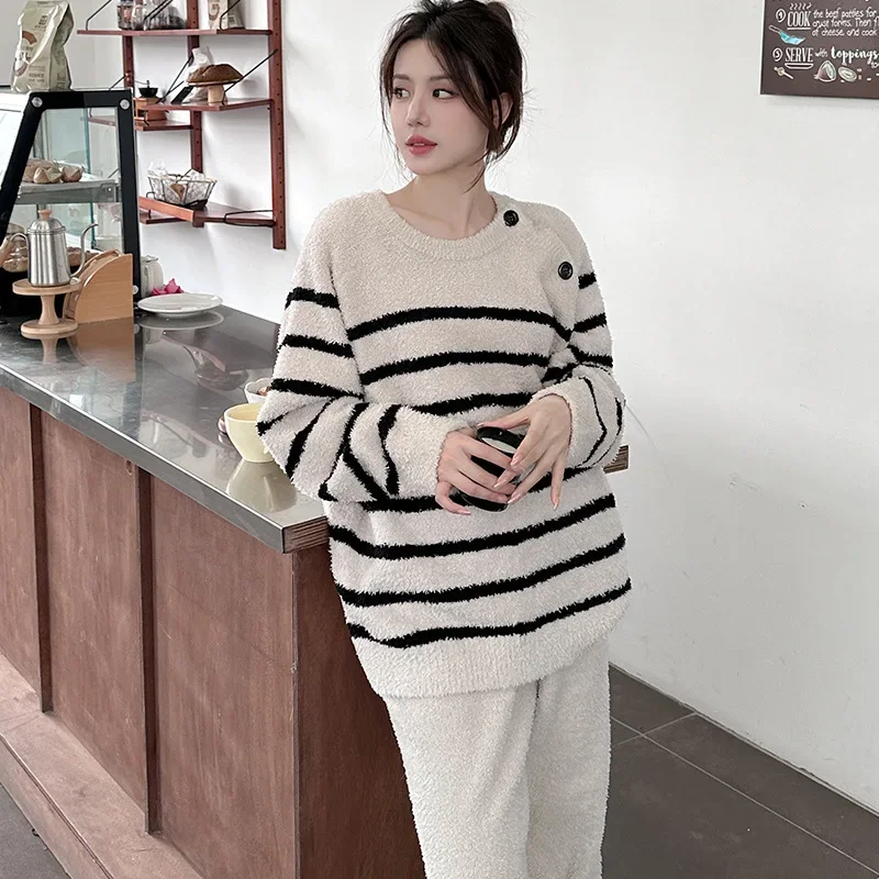 Женская осенне-зимняя новая простая полосатая удобная полубархатная одежда для