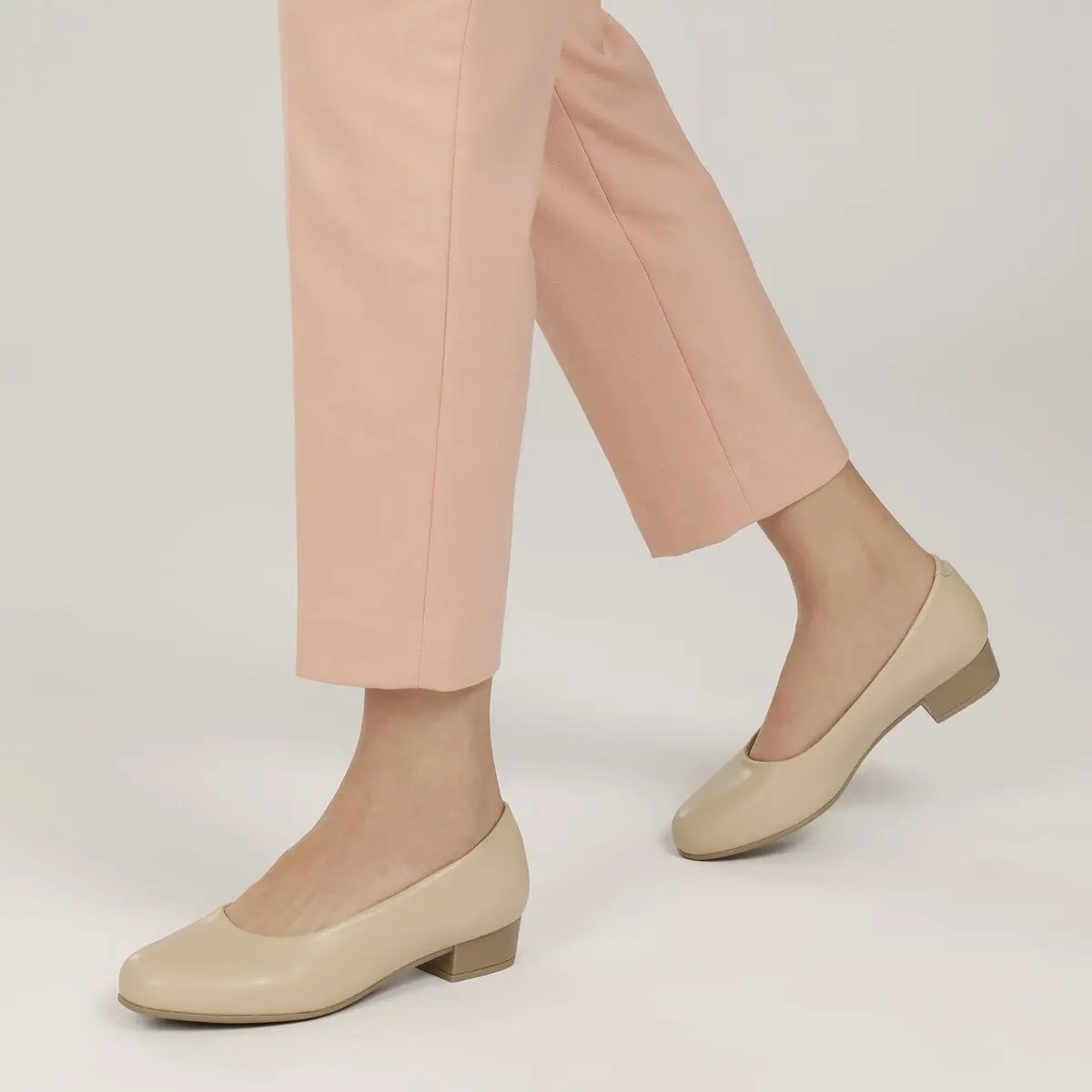 

161684.Z1FX Black Women Basic Comfort