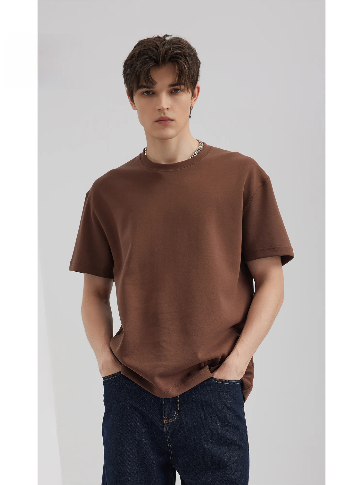 Футболка мужская с круглым вырезом 300 г однотонная