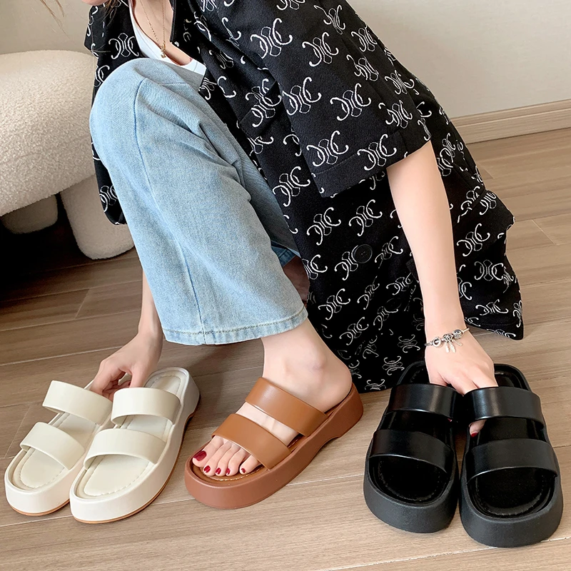 2023 New Summer Women's Shoes Fashion Leather PU Girls Slippers Flat Shoes Casual Slippers Outside Women Slippers Female Sandals