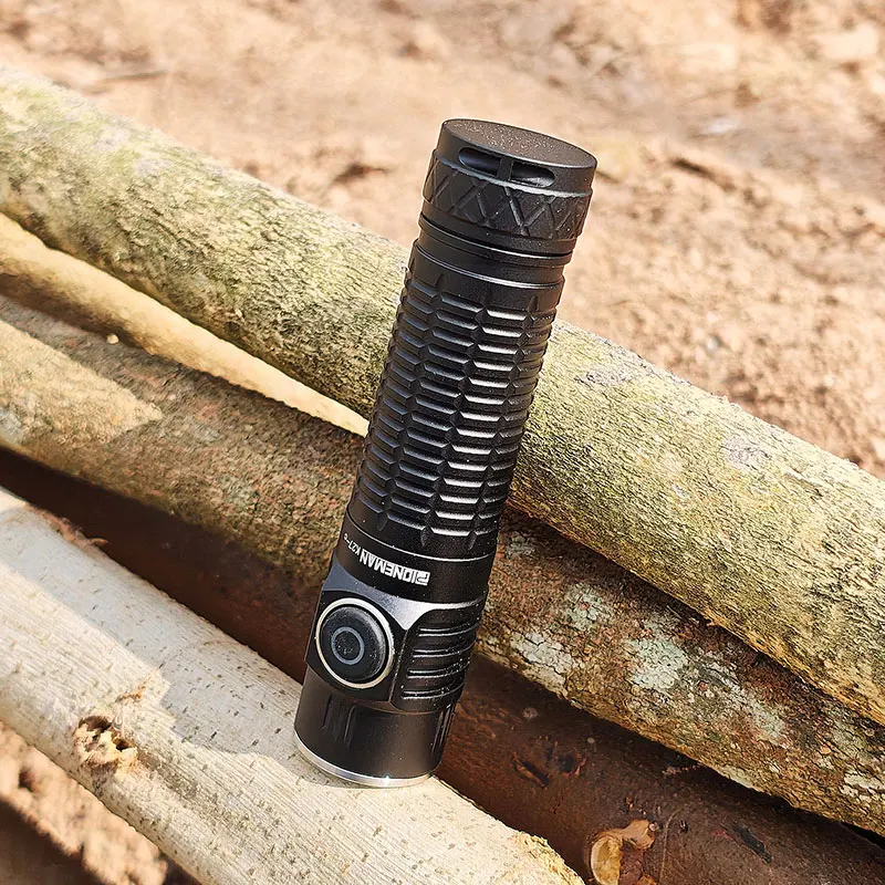 

Pioneman K27-C портативный фонарь черный