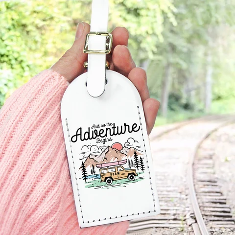 И так, приключение начинает печать детской идентификационной таблички для багажа, бирки для багажа, аксессуары для путешествий, подарки