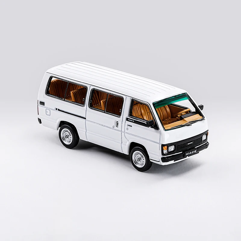 Фото Коллекционная модель автомобиля MASSDI Diecast 1:64 Hiace H50 из сплава, готовая к демонстрации, для взрослых, декоративная, подарок на праздник №1