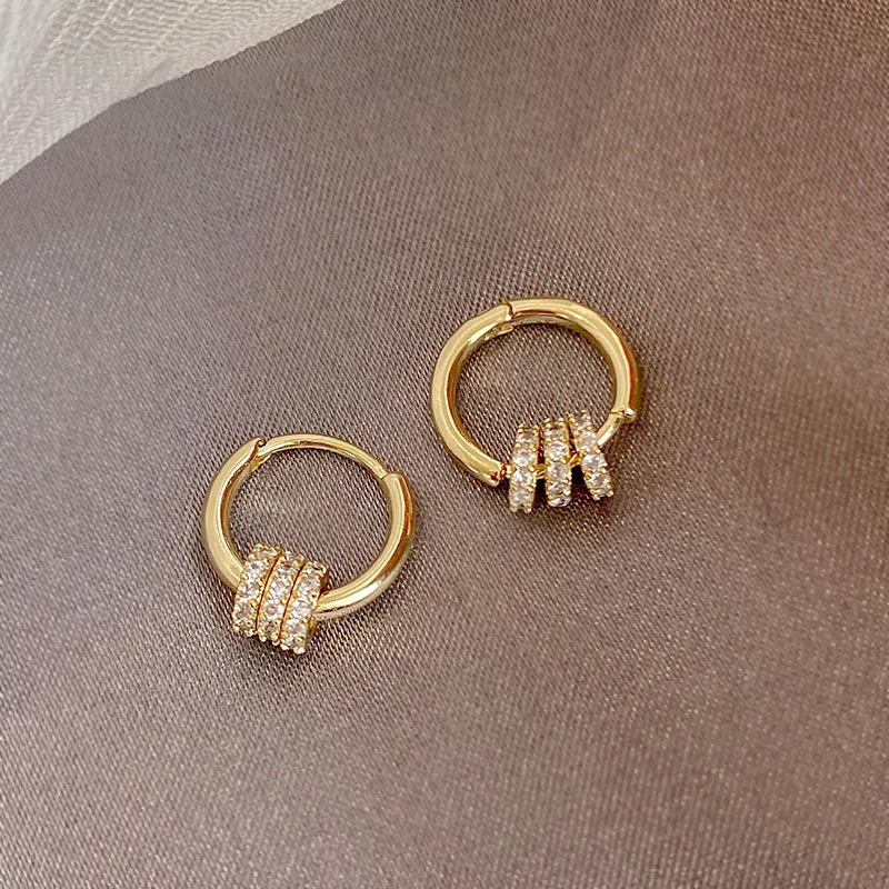 

Circle Small Hoop Earrings for Women Huggie Gold and Silver Design Diamond Hoop Earrings Fashion Light Luxury Jewelry