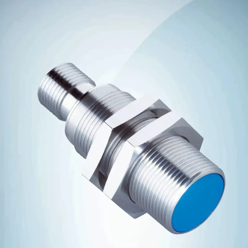 Фото Индуктивный датчик GT30GS-10BPA-C3 ультракороткий, широкотемпературный, с дистанцией срабатывания 10 мм, для скрытого монтажа, выход PNP NO, IP67 №1
