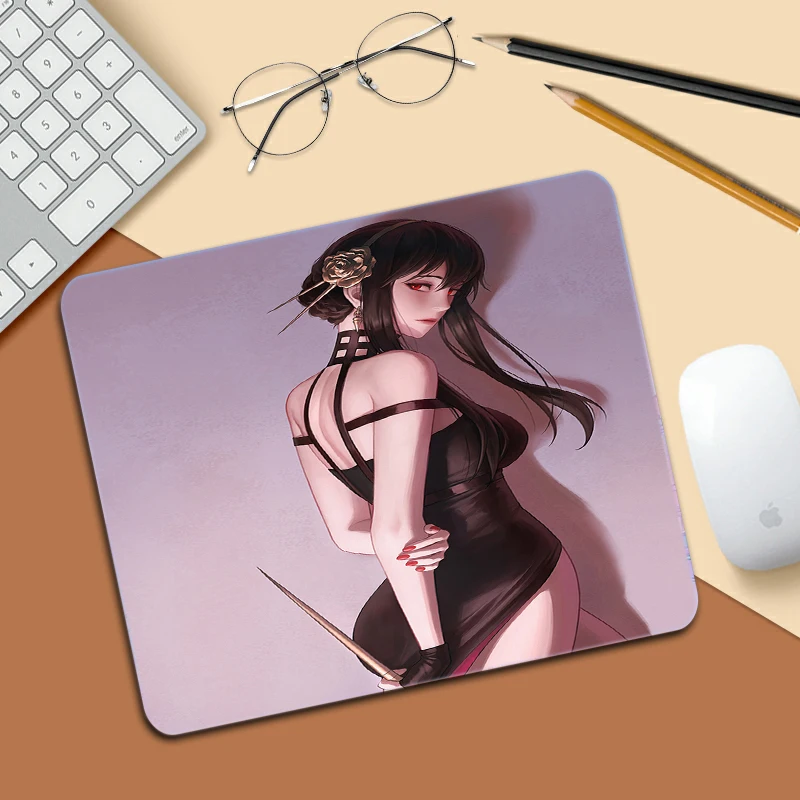 

Small mouse pad kawaii desk accessories Mouse gamer mouse mats spy x family computer desks office accessories anime Rug soft pad
