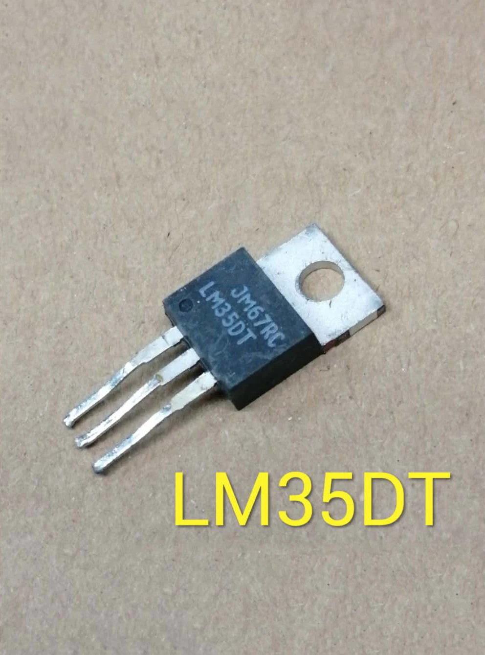 

Оригинальный датчик температуры LM35DT TO-220, 5 шт.