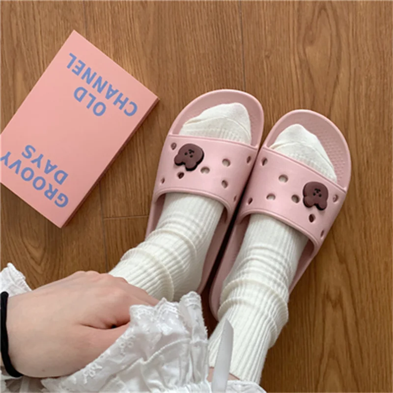 Summer Cute Lazy Garden Hole Shoes Women Student College Slides EVA Quality Grain Massage Slippers Lady Outdoors Beach Slippers