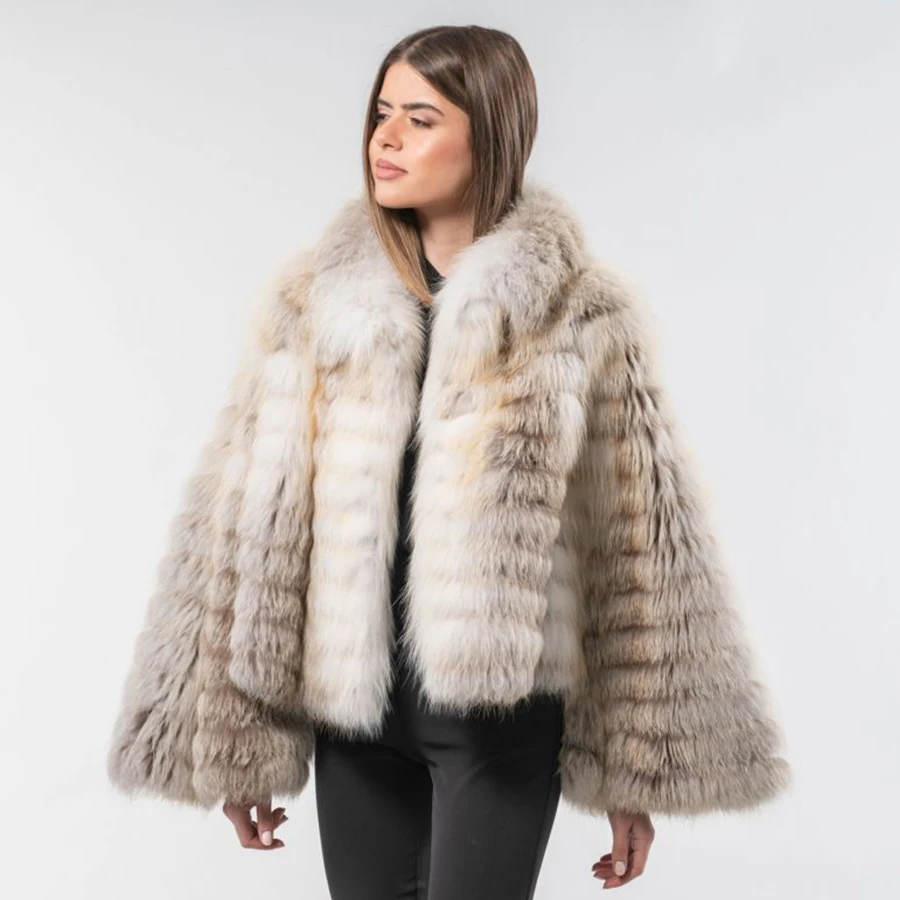 

Unique High Quality Fox Fur Coat For Women Oversized Latest Design Winter Warm Natural Fox Fur Cape Bat Type