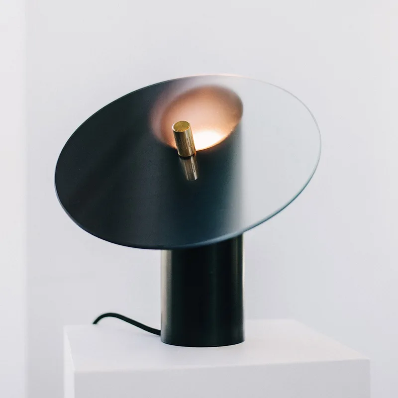 

Post Modern Simple Table Lamp Nordic Living Room Study Bedroom Bedside Lamp Model Room Exhibition Hall Art Decorative Lightings