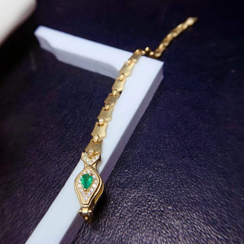 

Подвеска из серебра 925 пробы с натуральным изумрудом или Рубином