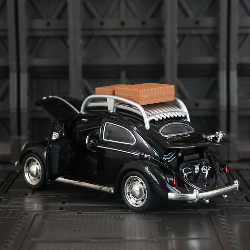 Фото Модель автомобиля Volkswagen Beetle из сплава 1:32, двери с обеих сторон, которые можно открыть, а также передний капот и дверь багажника можно открыть. №5