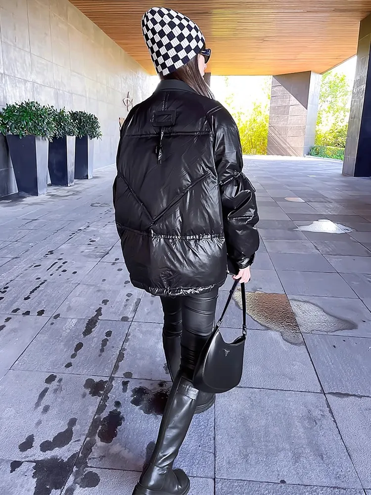 Женская зимняя парка из искусственной кожи с карманами