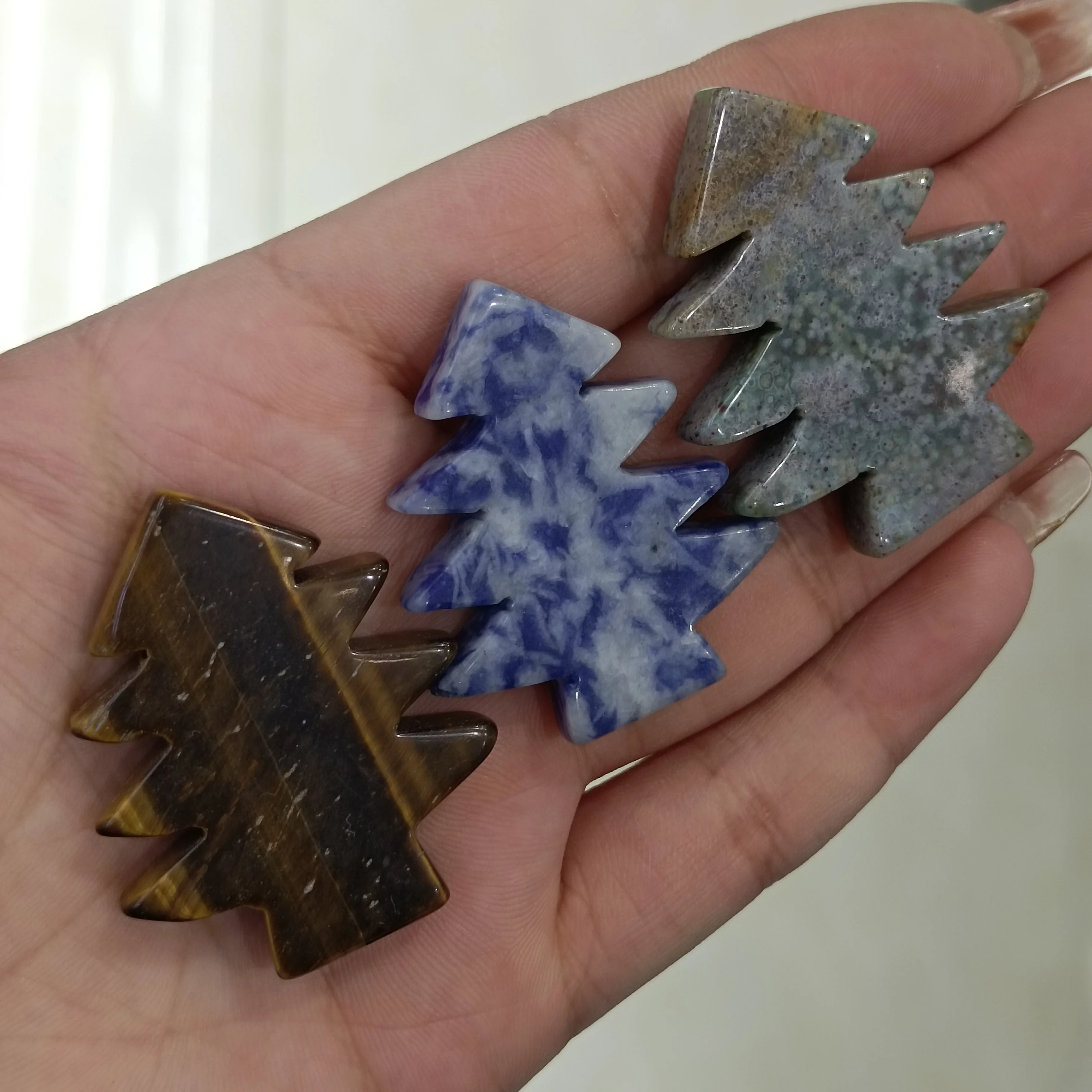 

1 шт., статуэтка рождественской елки с натуральным кристаллом, 4 см