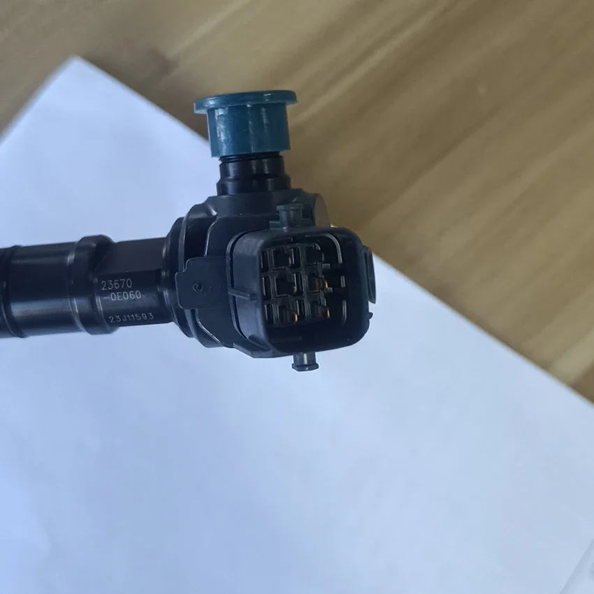 Другие детали двигателя Nissan Diesel G4S060 23670-08020 295700 -1130 Форсунка топливной форсунки