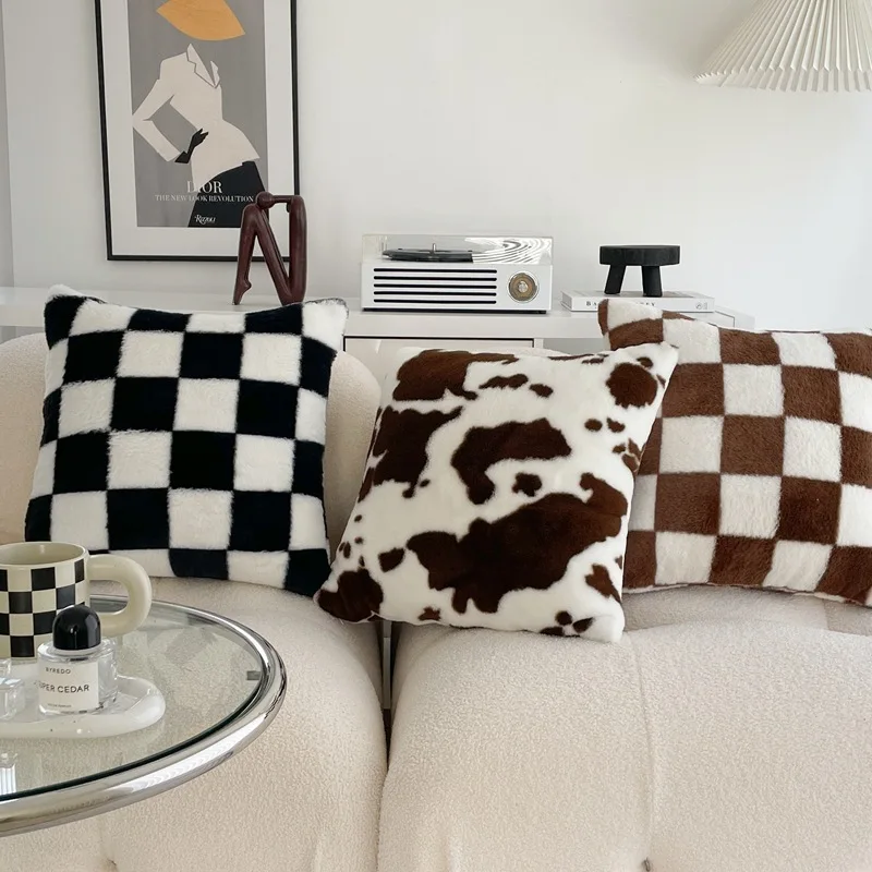

Minimalist Checkerboard Cow Pattern Faux Fur Cushion Cover Ultra Soft