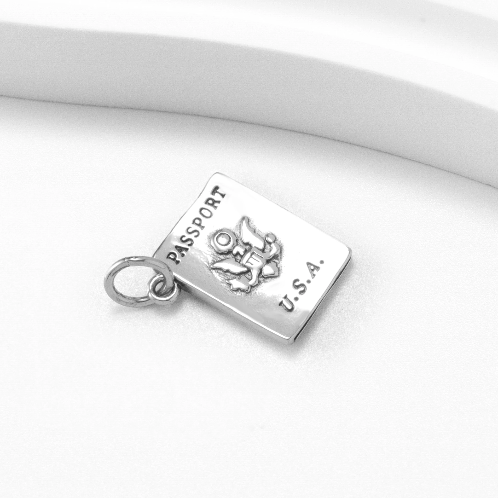 Фото Подвеска-шарм James Avery Passport из серебра 925 пробы №4