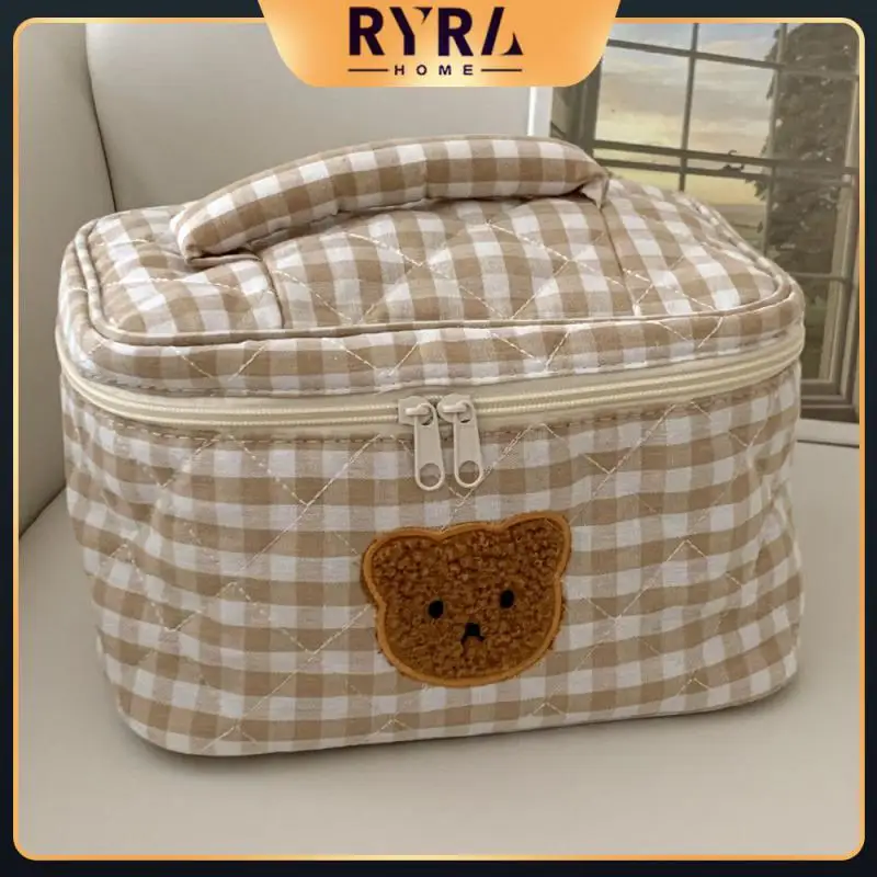 

Cotton Quilted Cosmetic Bag Portable Women Toiletries Organizer Creative Design Outdoor Travel Cosmetic Bag Storage Bags 1pcs