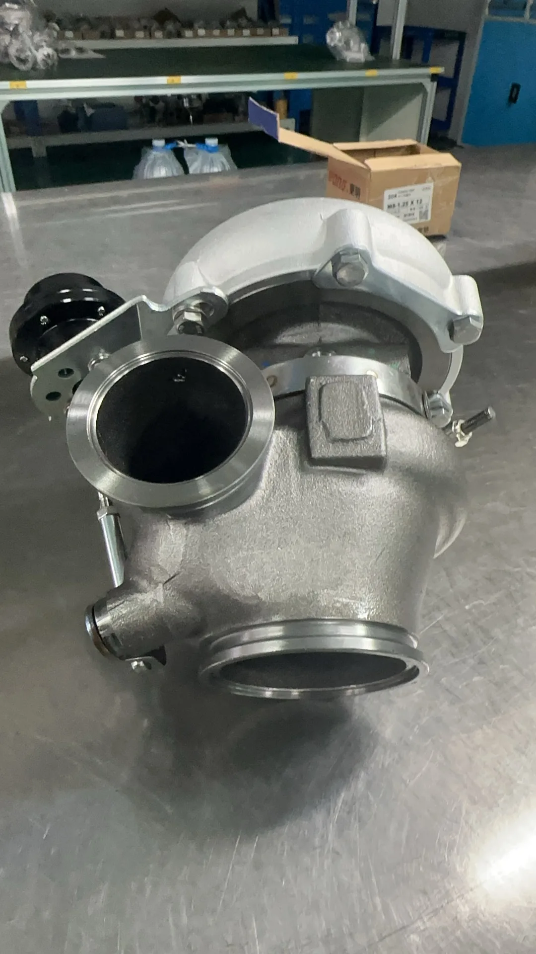 

Турбокомпрессор Turbo G25-550(GT)100-GT288G-33 100-GT288G-34,1.4-3.0L,T25 A/R 0,49 0,64,76 мм с V-образным зажимом и двойным керамическим шарикоподшипником