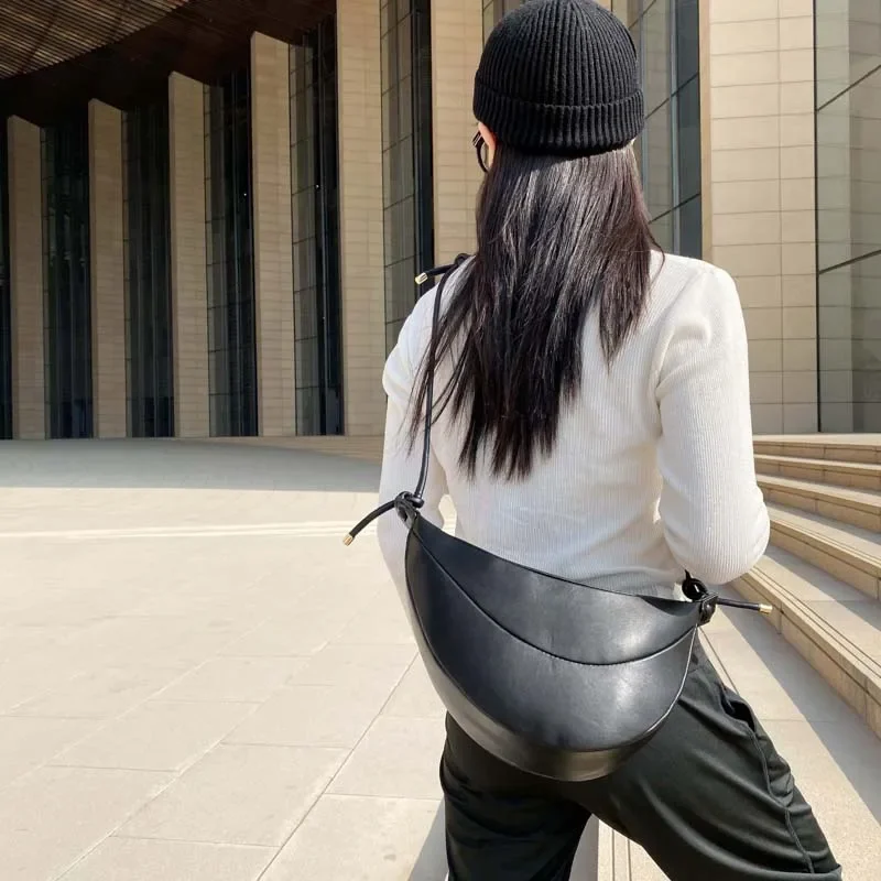 

Crossbody Shoulder Bag Hobos bags for Women Trendy PU Leather Dumplings Design 2022 Spring Handbags and Purses