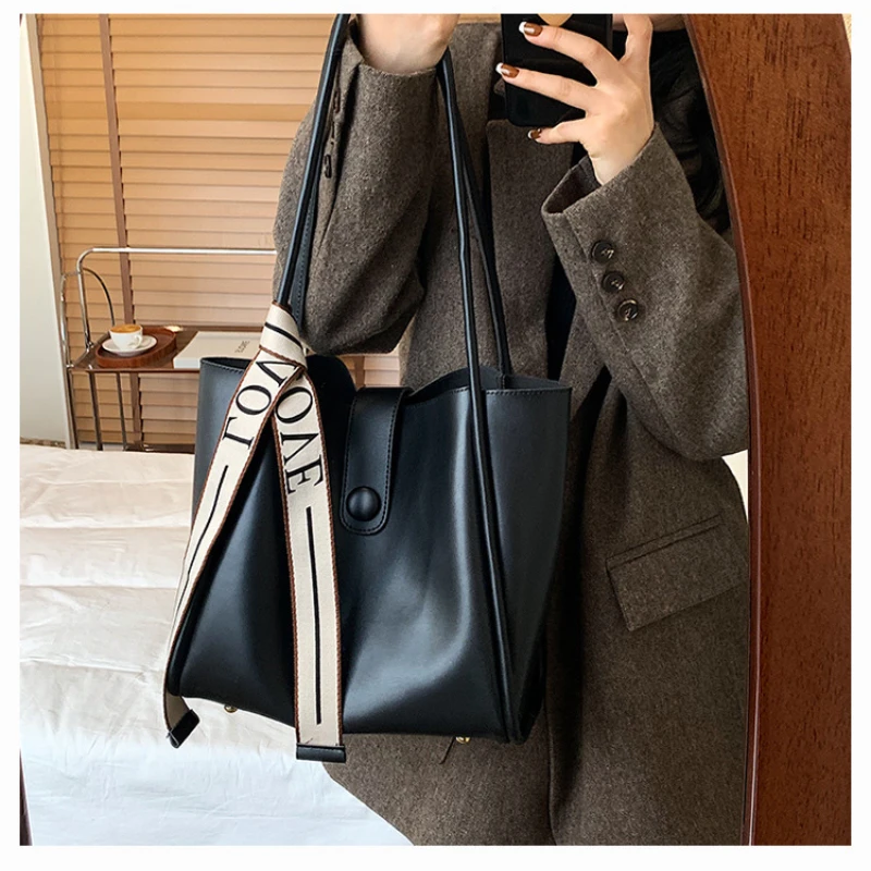 Women's Large capacity One-shoulder Bag Fashionable Women Messenger Bags Fashion Tote Bag Solid Color Handbag Elegant Totes