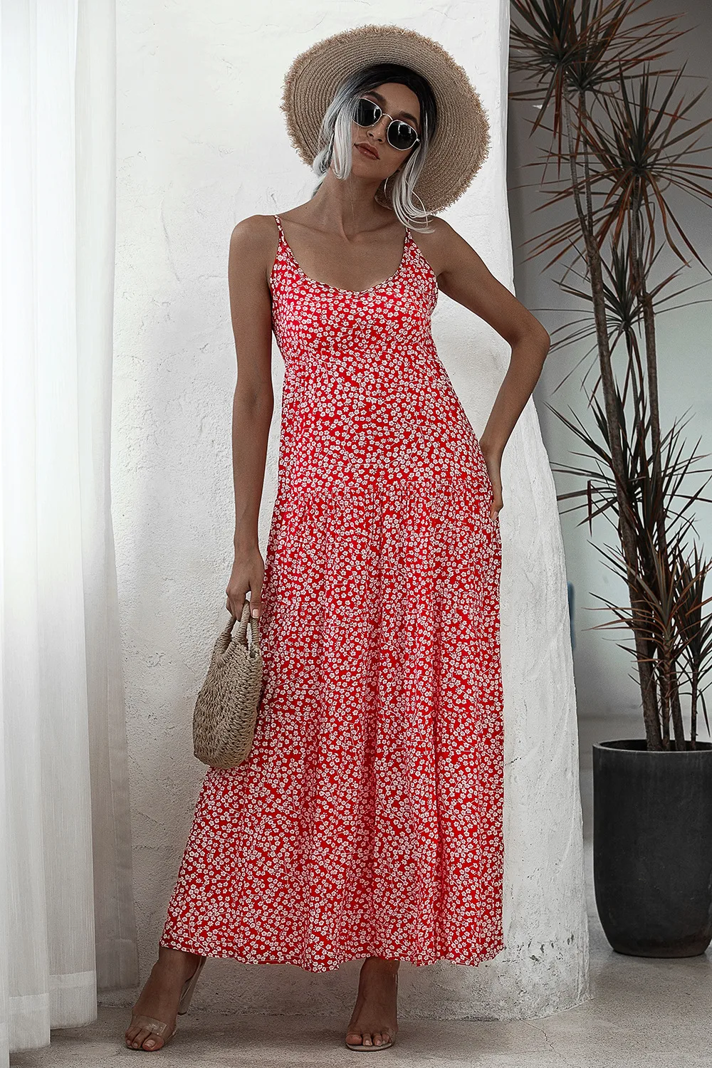 

2022 Europe and The United States Summer New Women's Temperament Sexy V-neck Suspenders Small Floral Dress