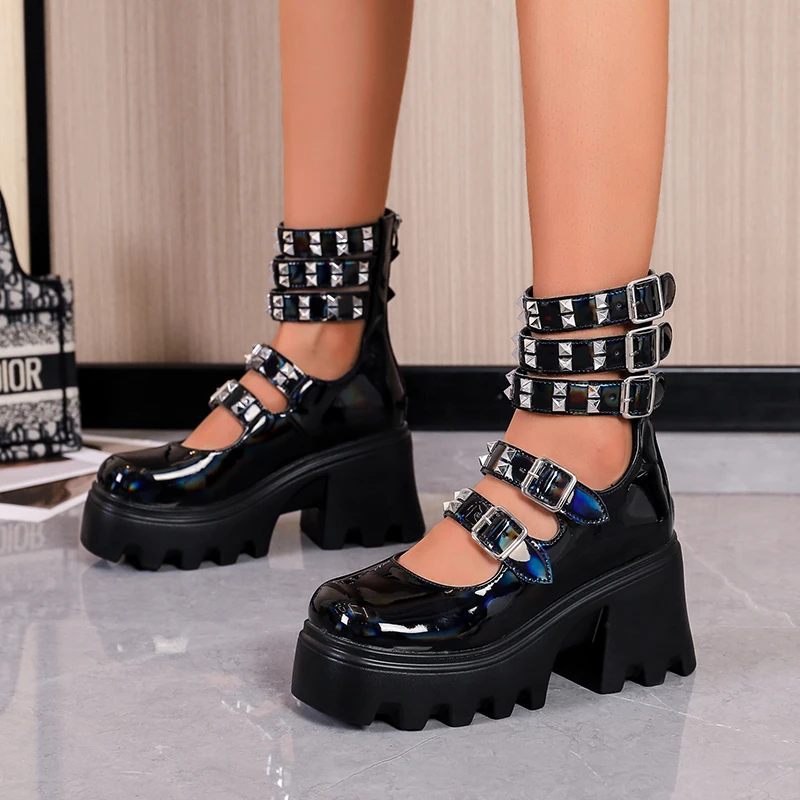 

2022 Brand New Sale Block Heels Buckles Heart Platform Rivet Black Gothic Girls Cosplay Lolita Mary Janes Pumps Shoes Women