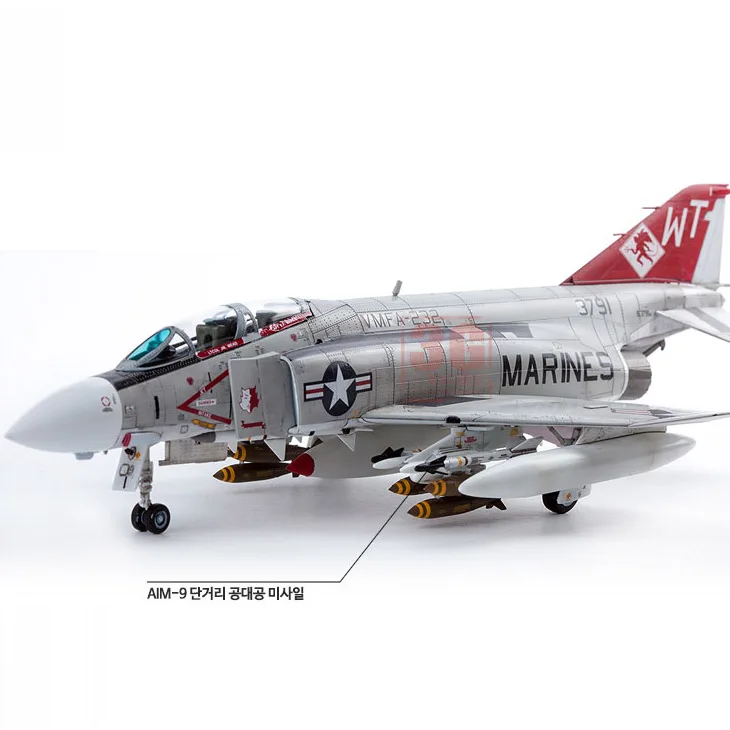 Сборная модель самолета U.S. F/4J VMFA-232 Red Devils масштаба 1/72 от компании ACADEMY для взрослых, статичная игрушка для хобби и DIY.